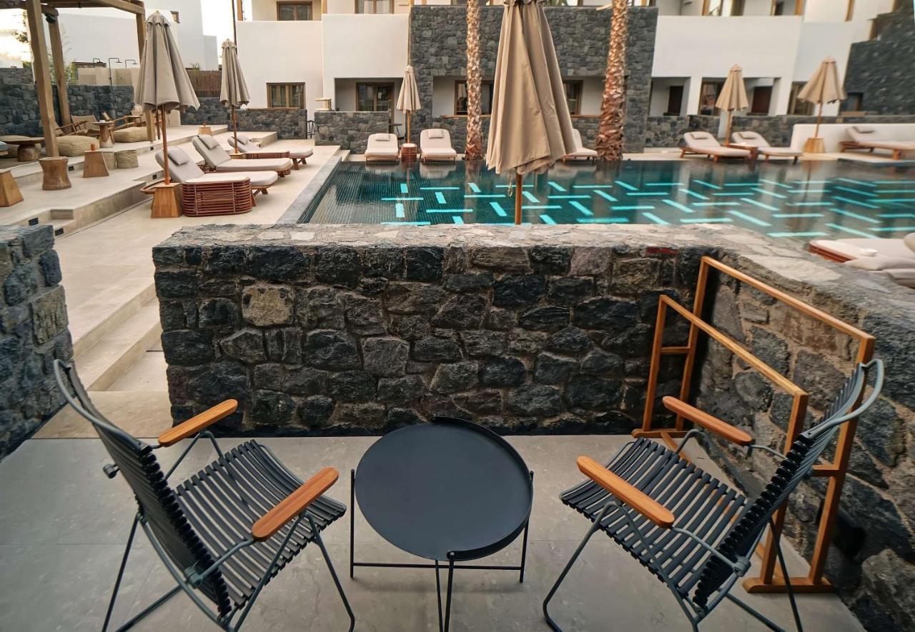 Hotel Radisson Blu Zaffron Resort, Santorini (adults Only)