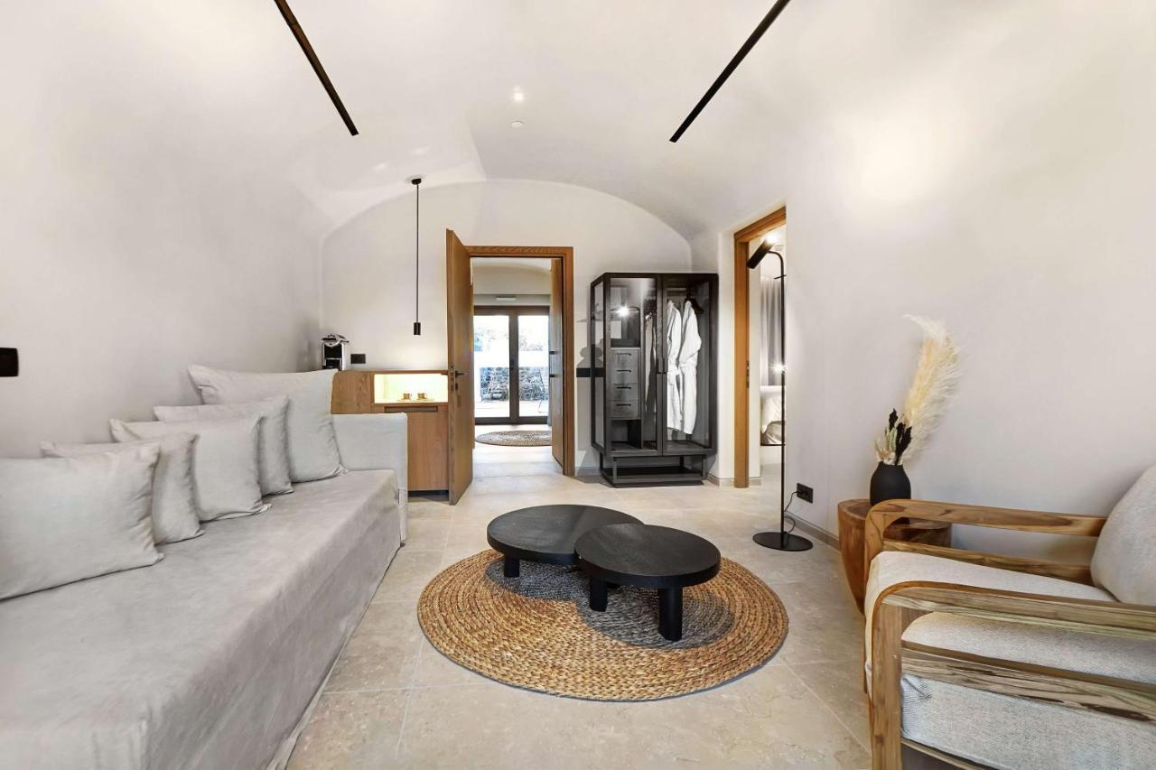 Radisson Blu Zaffron Resort, Santorini (adults Only) Hotel