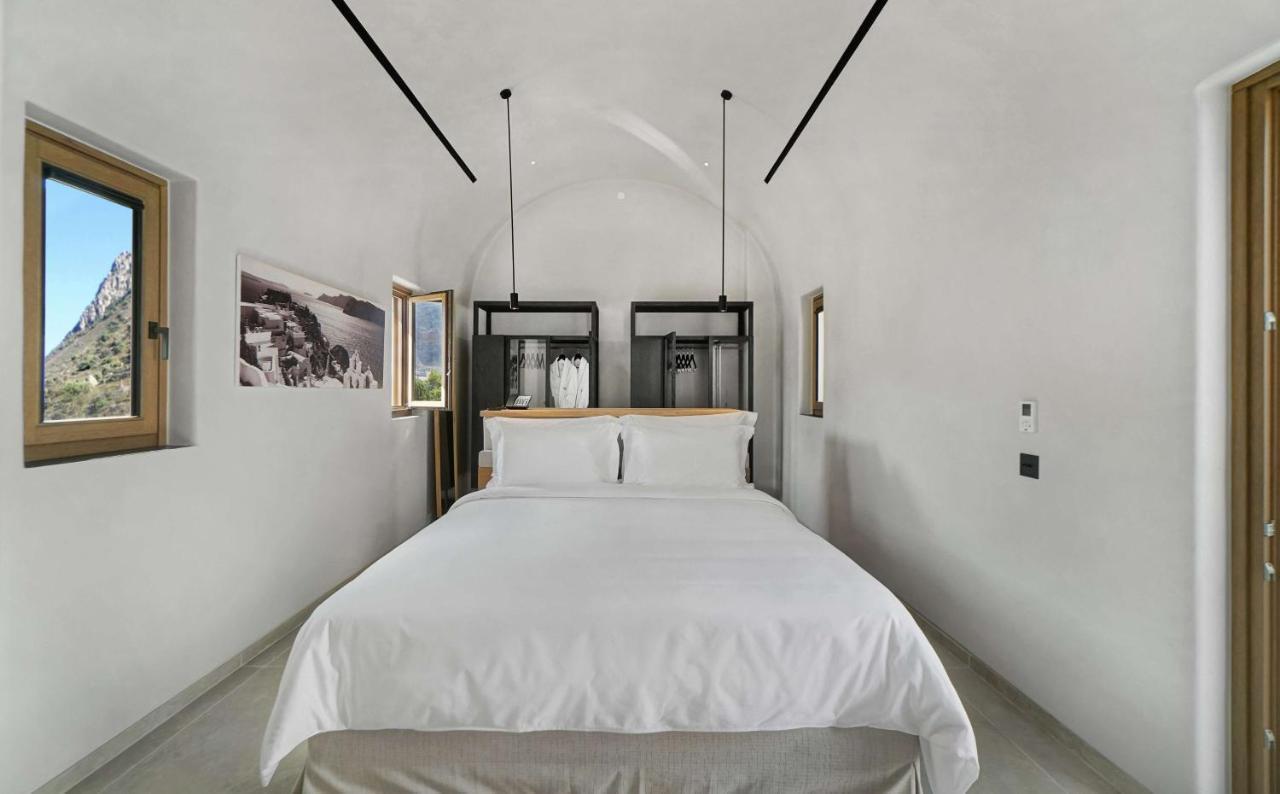 Hotel Radisson Blu Zaffron Resort, Santorini (adults Only)